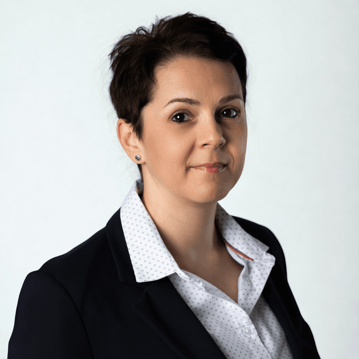 Júlia Búzás