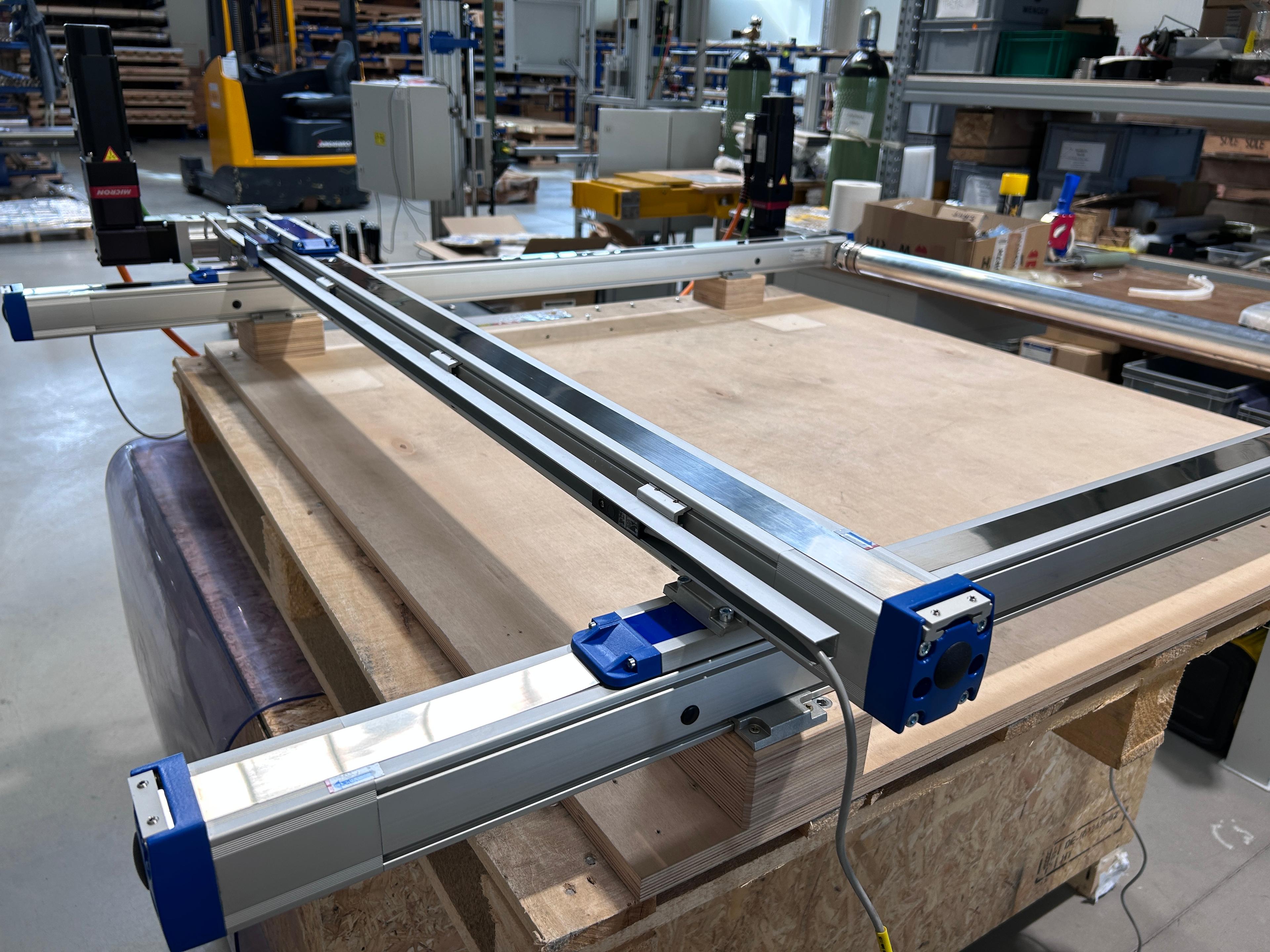 Szervovezérelt X–Y rendszer, extrém körülményekre tervezve