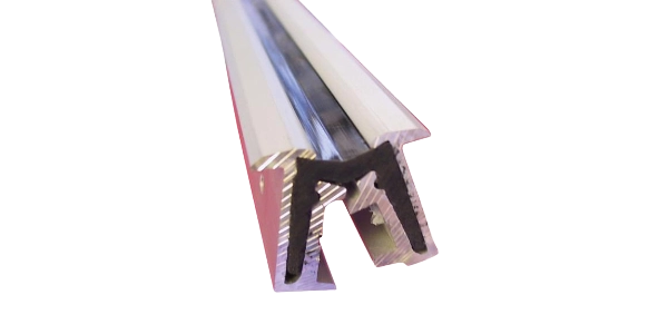 Poliall-Scharniere und Centraflex-Scharniere