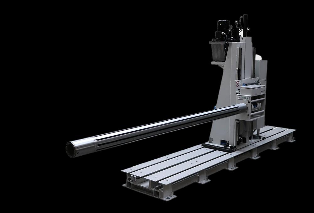 Stacionárne zariadenie na zasúvanie a vyťahovanie hriadeľa