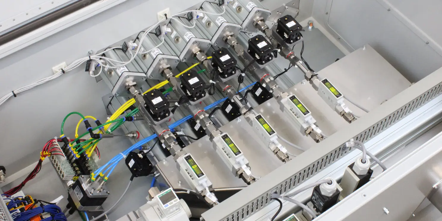 Engineering-Lösung: Automatisiertes Purge-System für die Laser- und Halbleiterindustrie